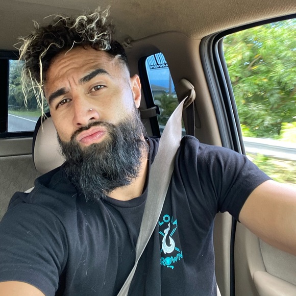 Meet your Posher, Aikane - Picture 2 of 4